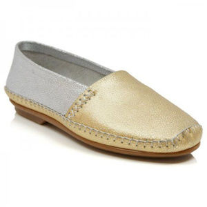 Anthropologie Davvies Gold & Silver Moccasins 9